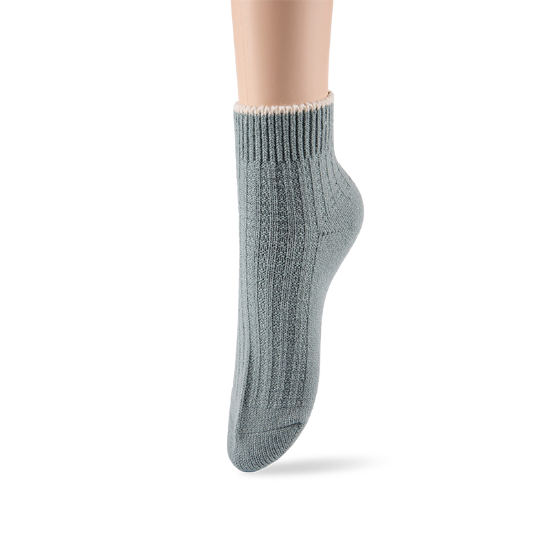 RZ101 Minimalist Solid Color Acrylic Subtle Grid Ankle Socks RZ101 Minimalist Solid Color Acrylic Subtle Grid Ankle Socks